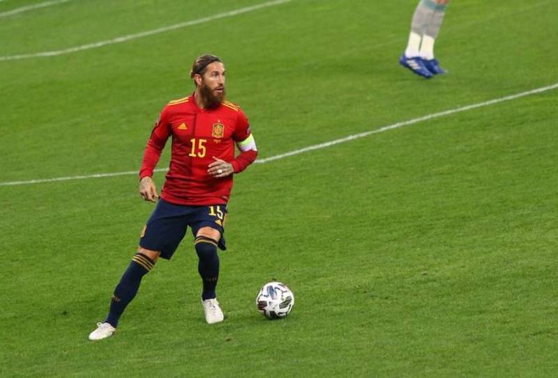 Vị trí CB trong bóng đá là gì? Giải mã vị trí quan trọng trong mỗi trận đấu