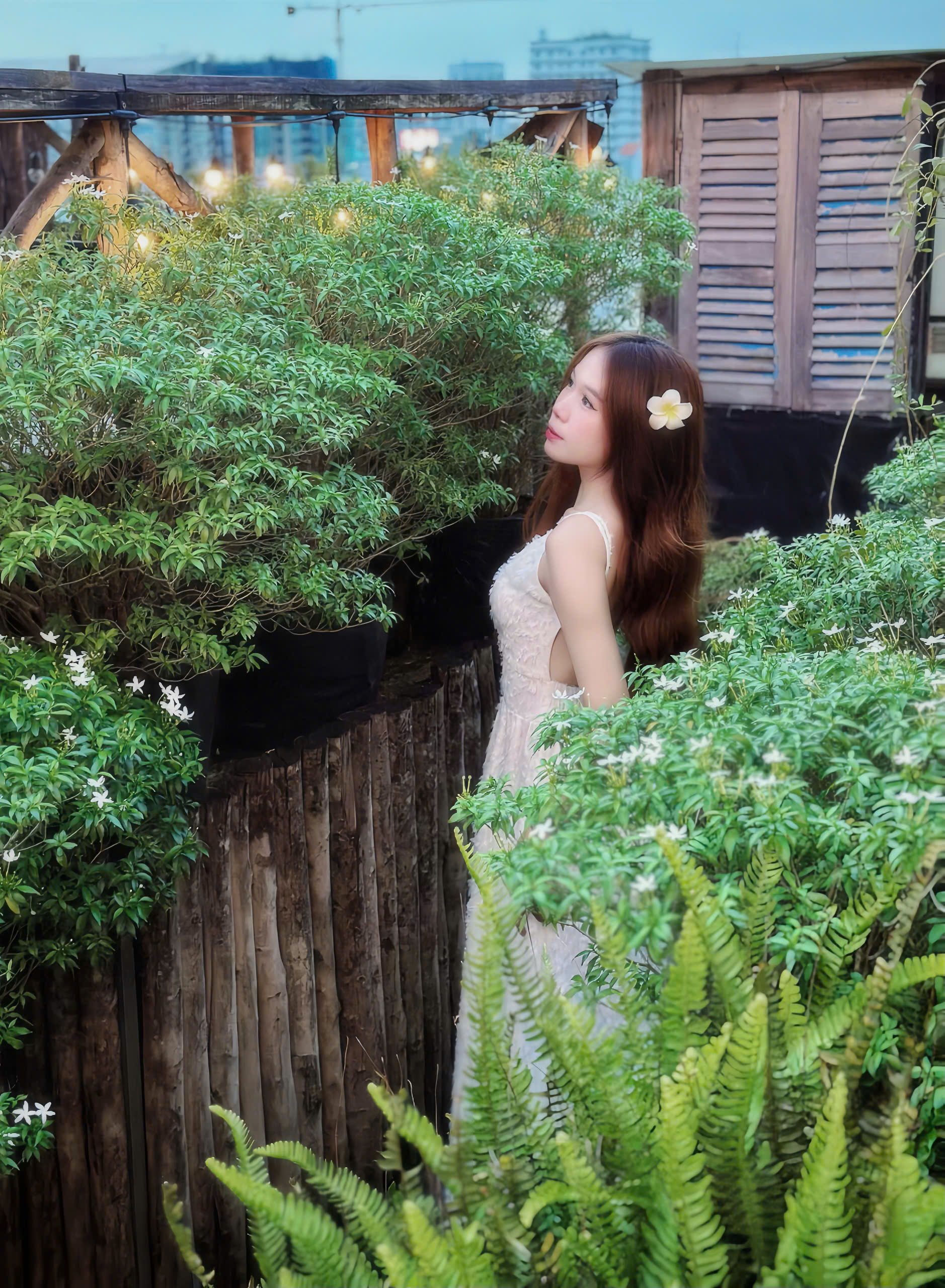 View Landmark 81 từ Trăng Non